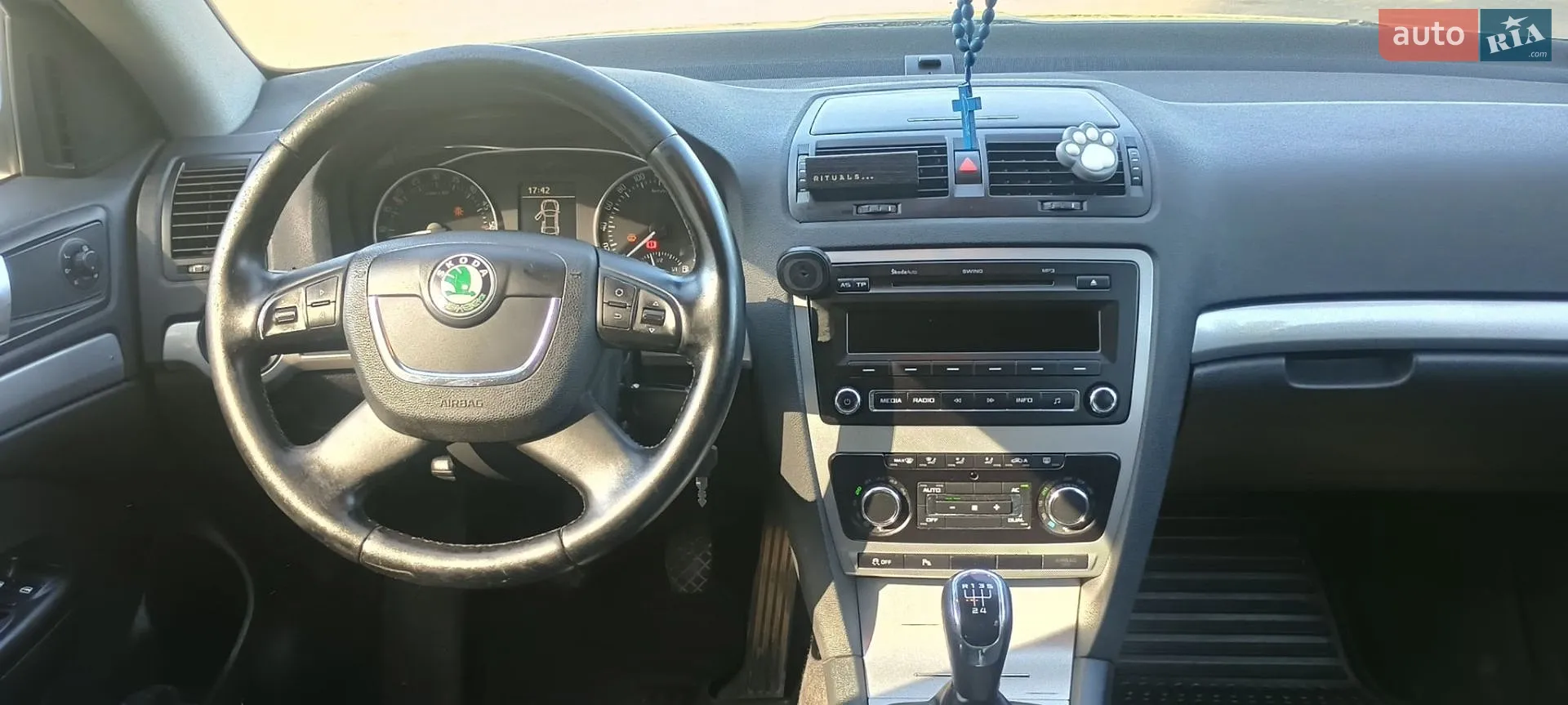 2011 Skoda Octavia - мініатюра 11