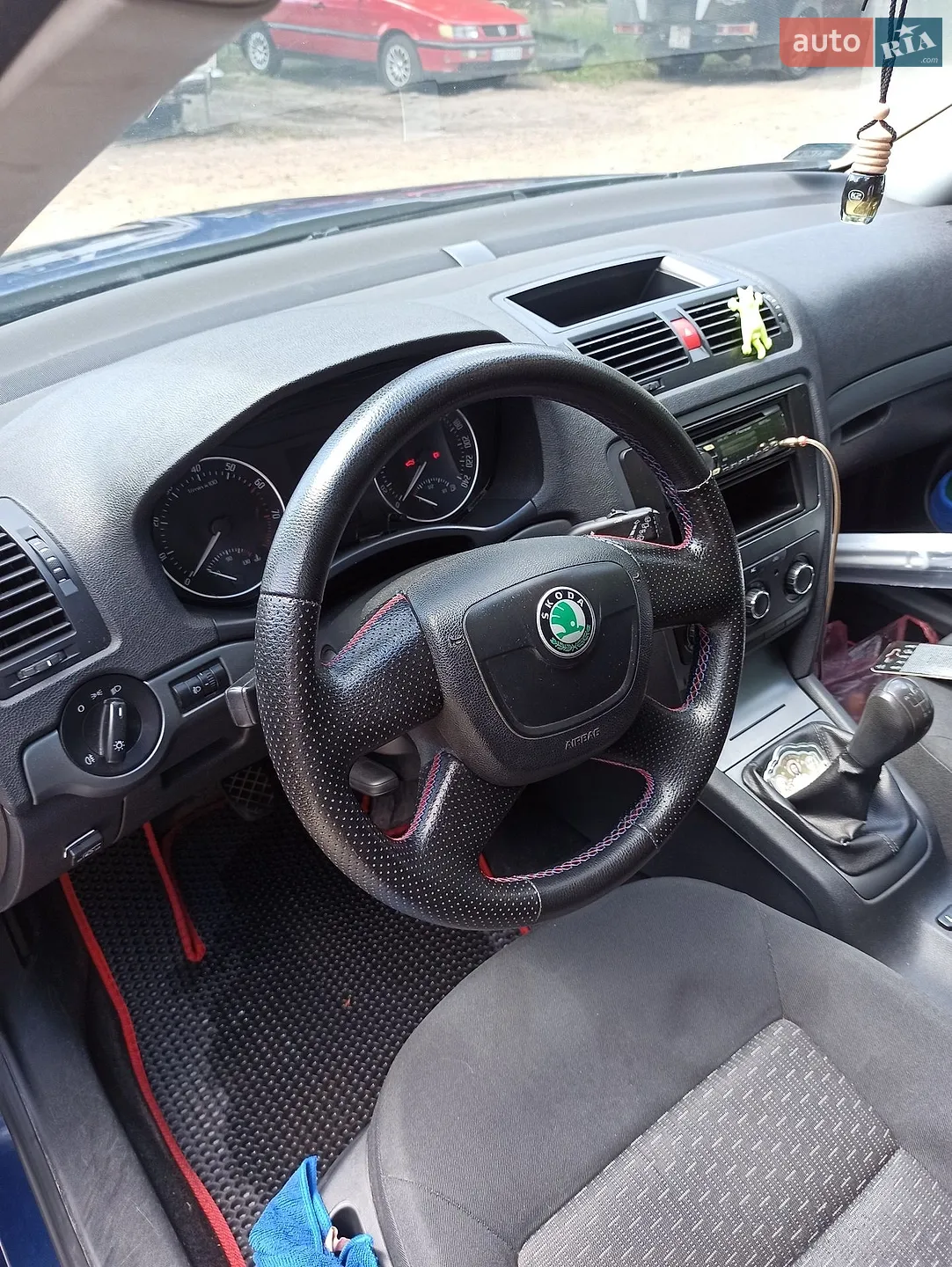 2011 Skoda Octavia - мініатюра 4