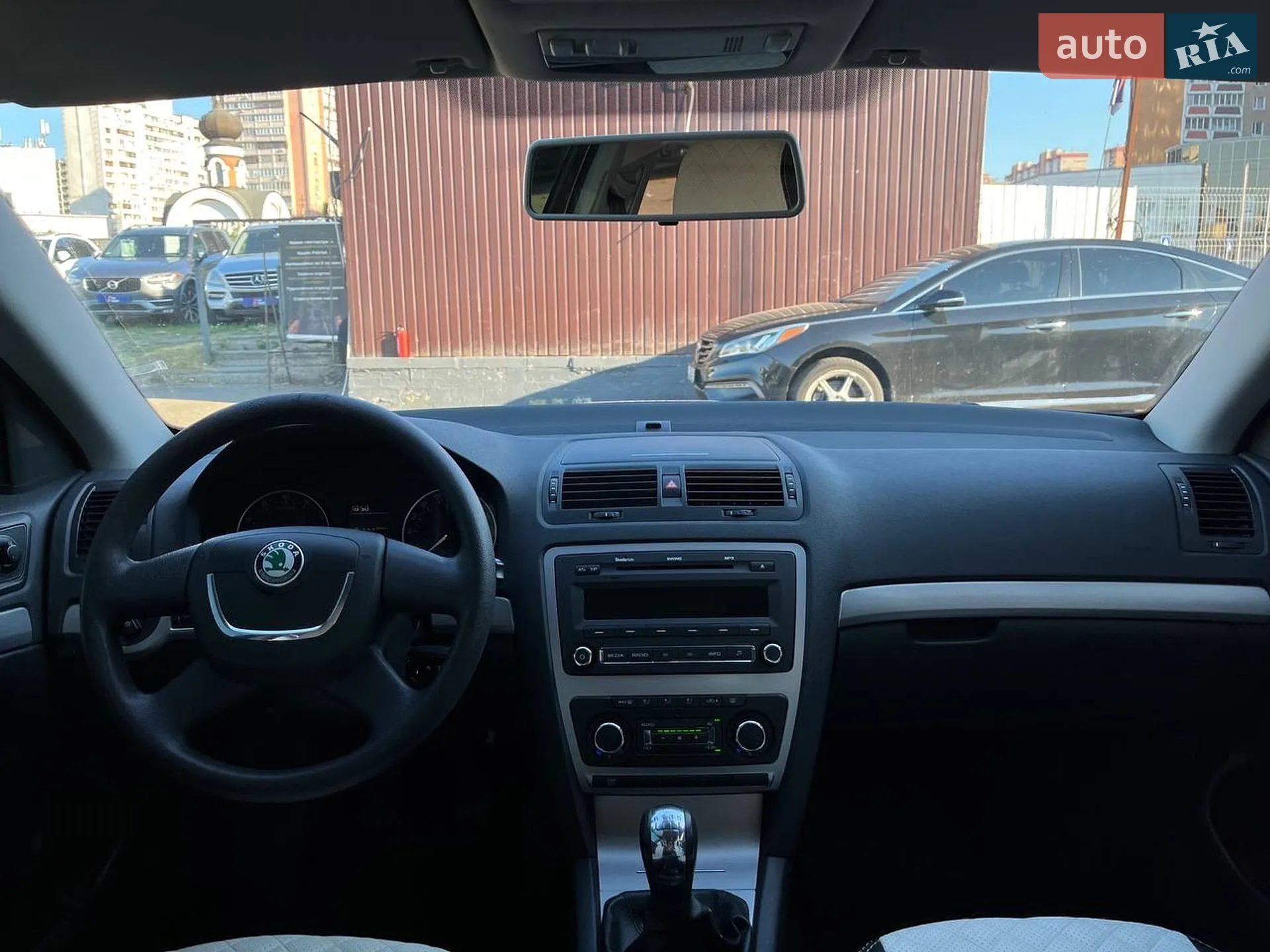 2010 Skoda Octavia - мініатюра 13