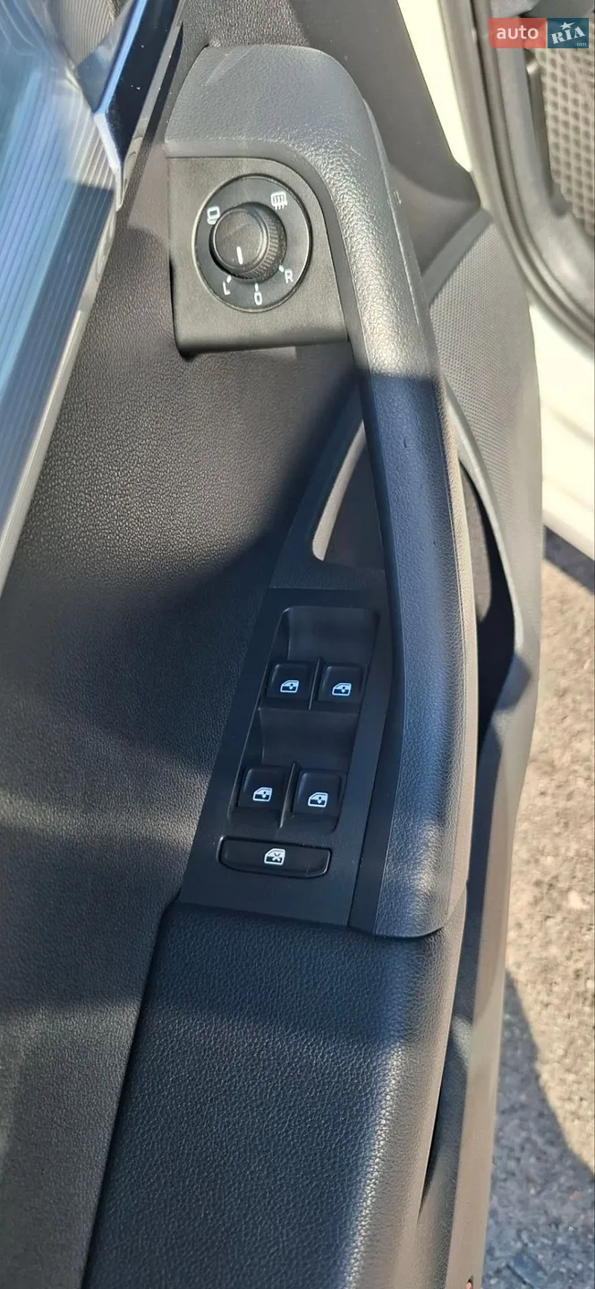 2016 Skoda Octavia - мініатюра 24
