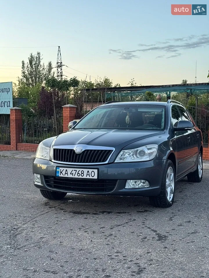 2010 Skoda Octavia - мініатюра 22