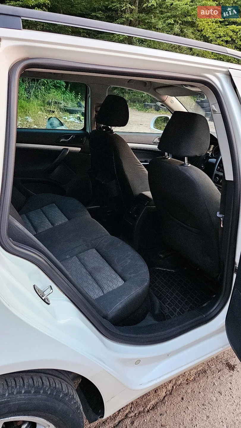 2010 Skoda Octavia - мініатюра 10