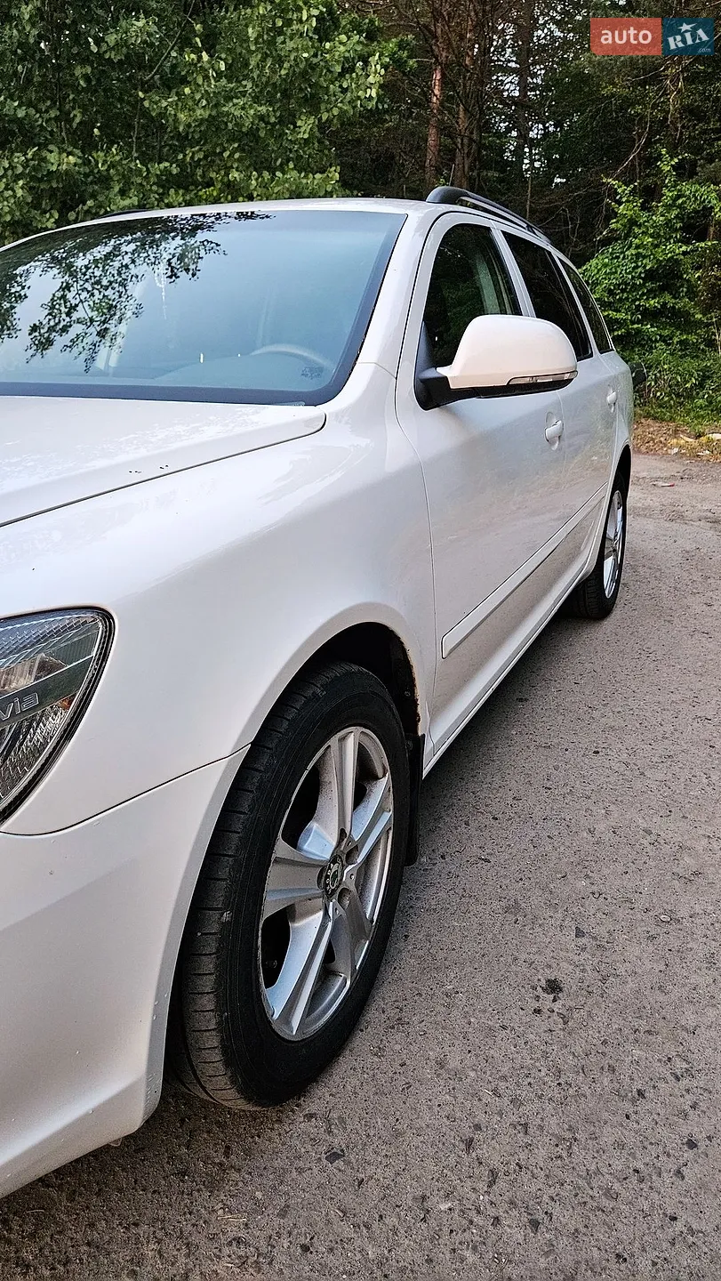 2010 Skoda Octavia - мініатюра 16