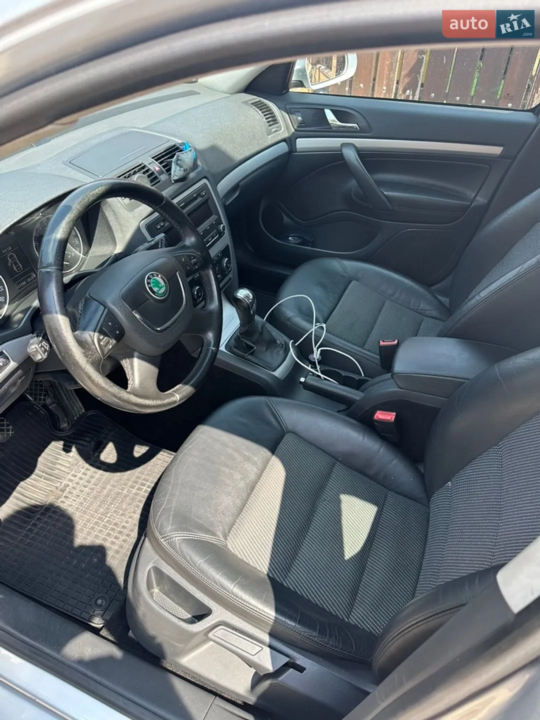 2010 Skoda Octavia - мініатюра 5
