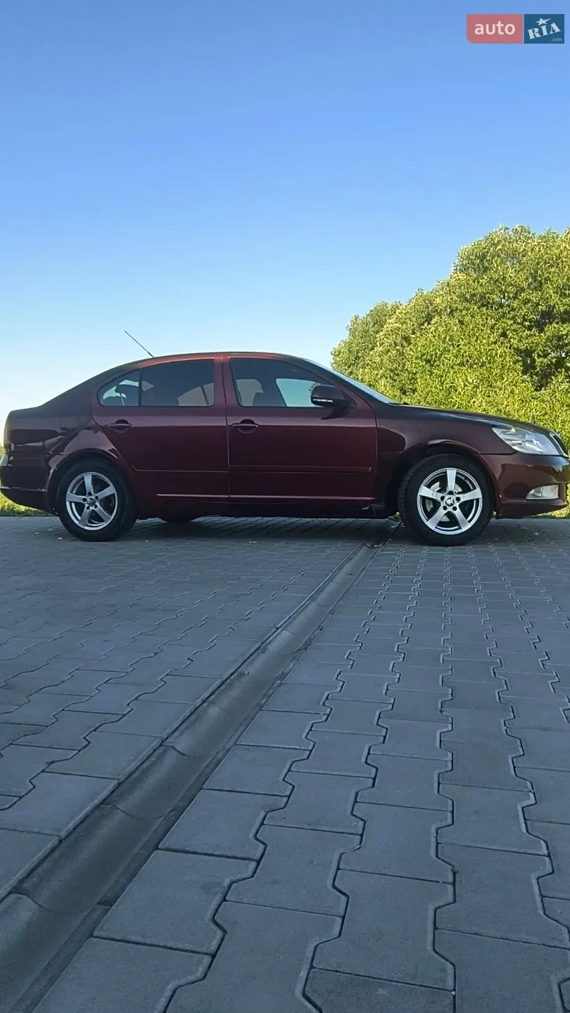 2010 Skoda Octavia - мініатюра 9