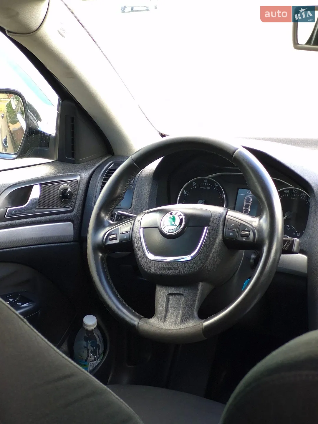 2010 Skoda Octavia - мініатюра 16