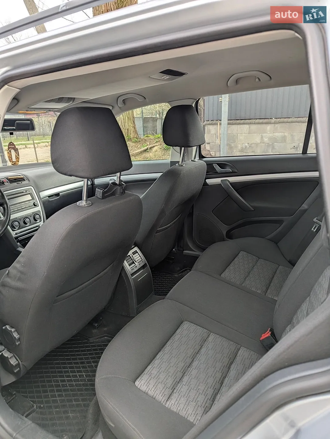 2010 Skoda Octavia - мініатюра 13