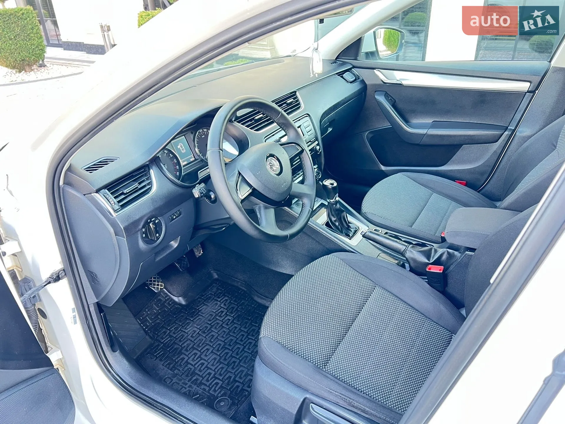 2013 Skoda Octavia - мініатюра 15