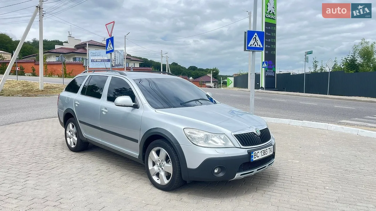 2010 Skoda Octavia - мініатюра 12