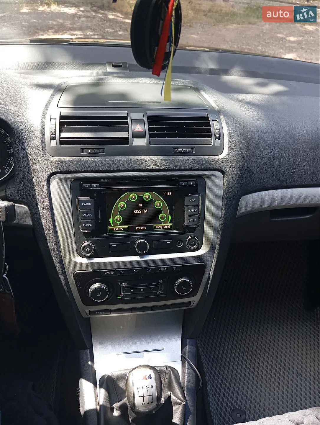 2010 Skoda Octavia - мініатюра 6