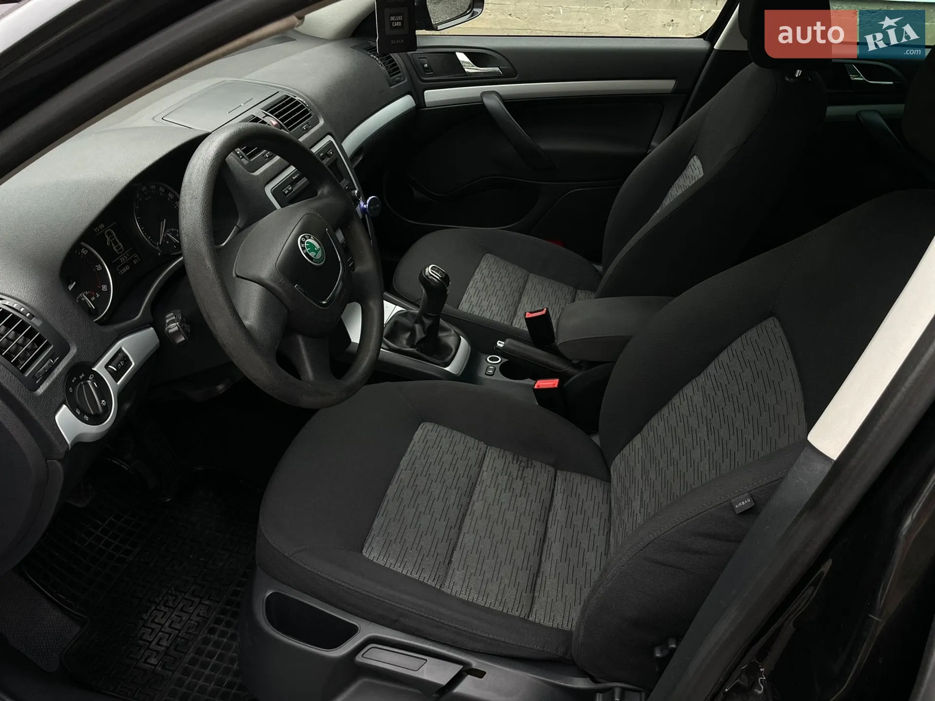 2010 Skoda Octavia - мініатюра 17