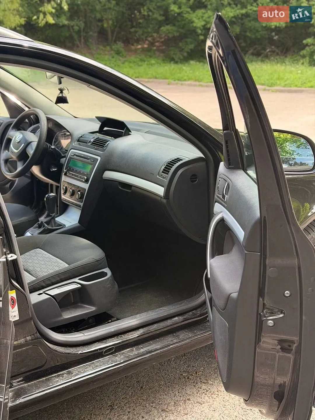 2010 Skoda Octavia - мініатюра 15