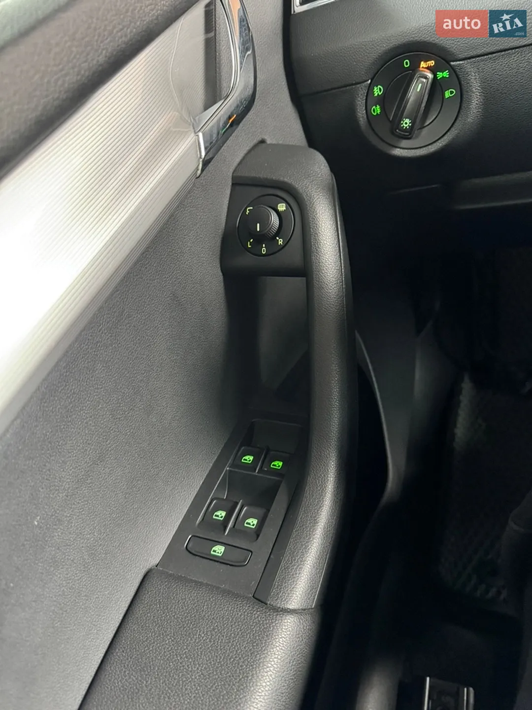 2015 Skoda Octavia - мініатюра 26