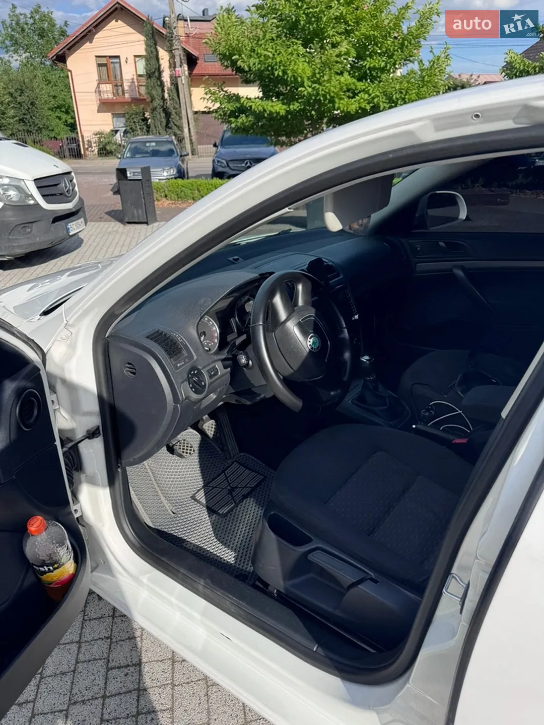 2011 Skoda Octavia - мініатюра 9