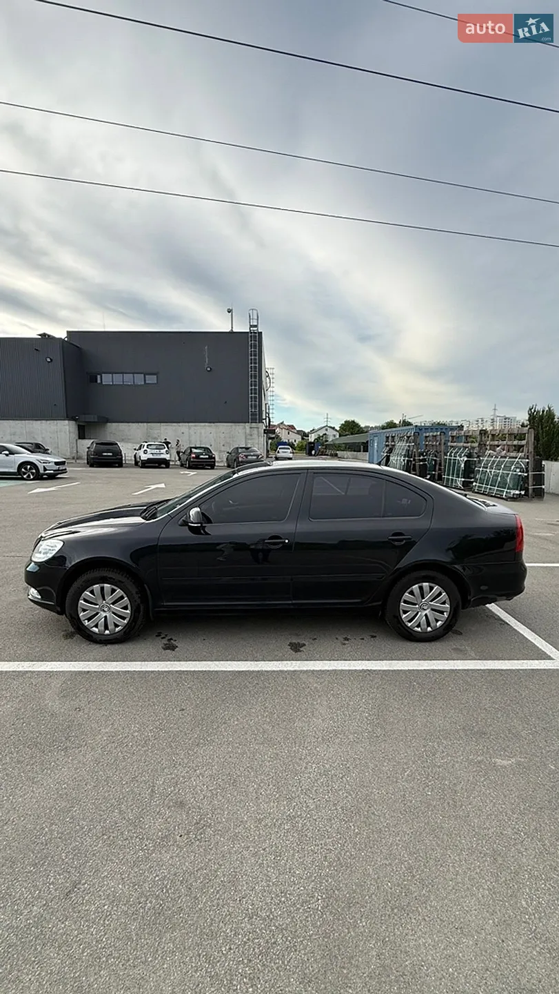 2010 Skoda Octavia - мініатюра 5