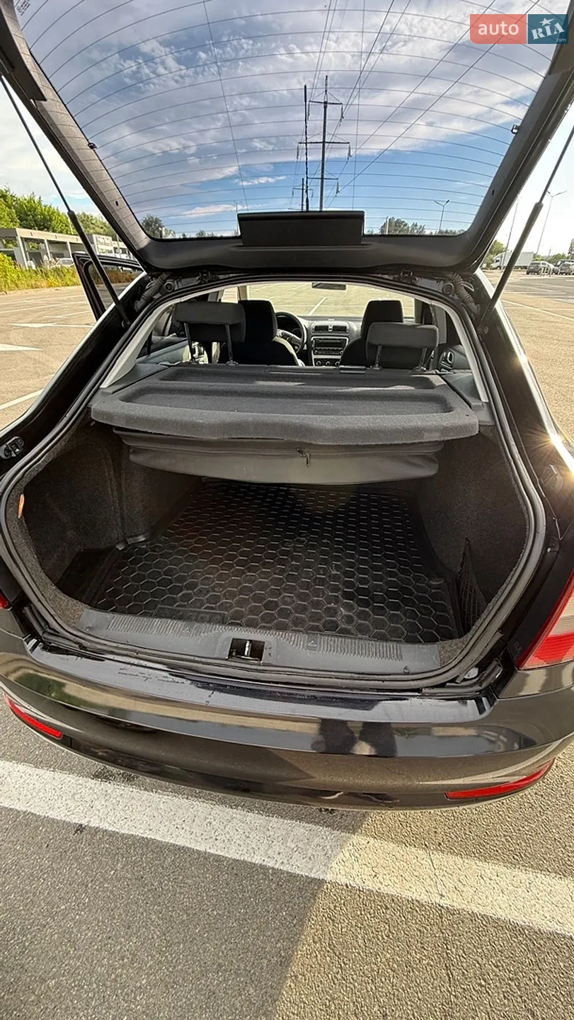 2010 Skoda Octavia - мініатюра 18