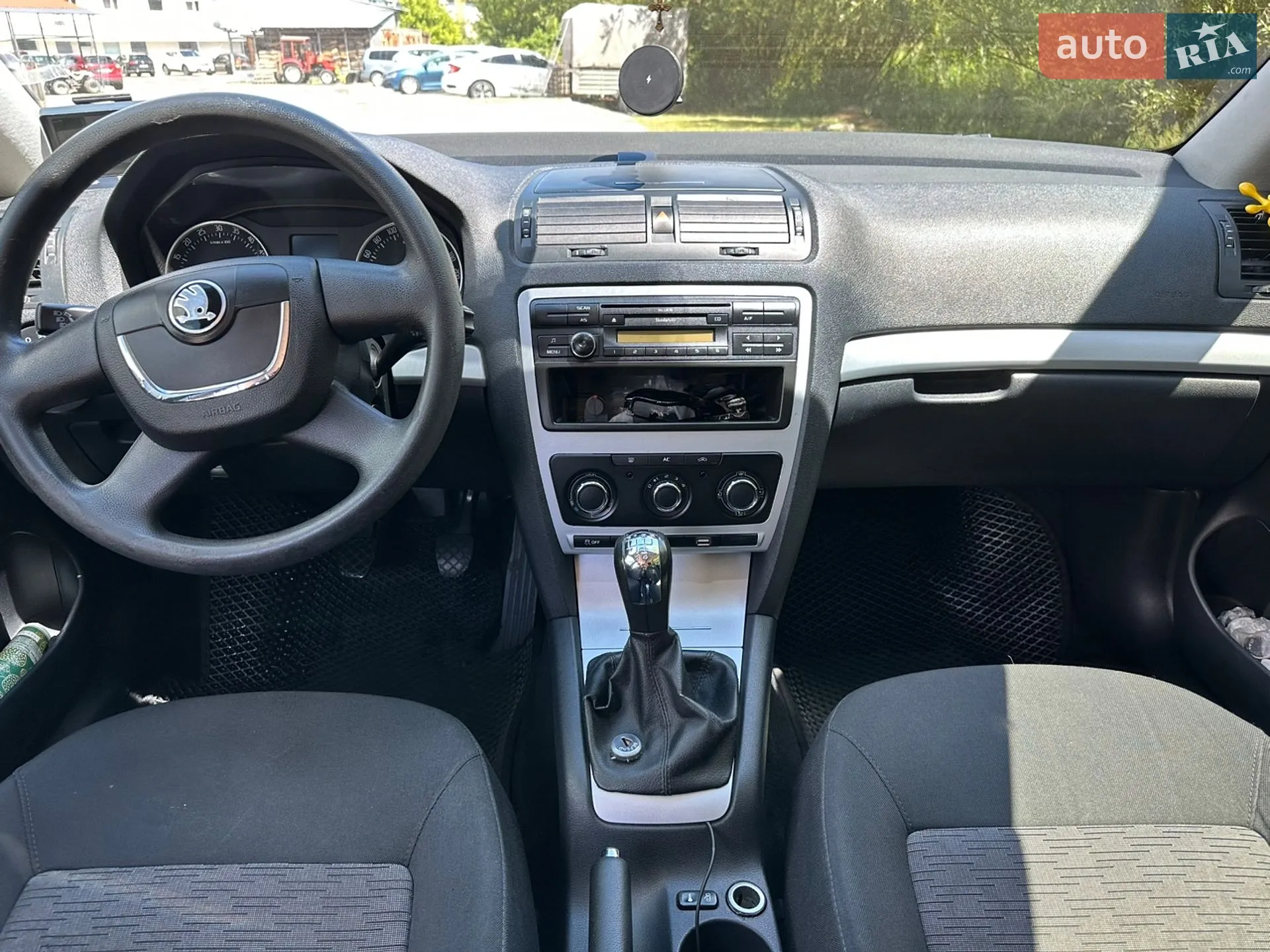 2010 Skoda Octavia - мініатюра 9