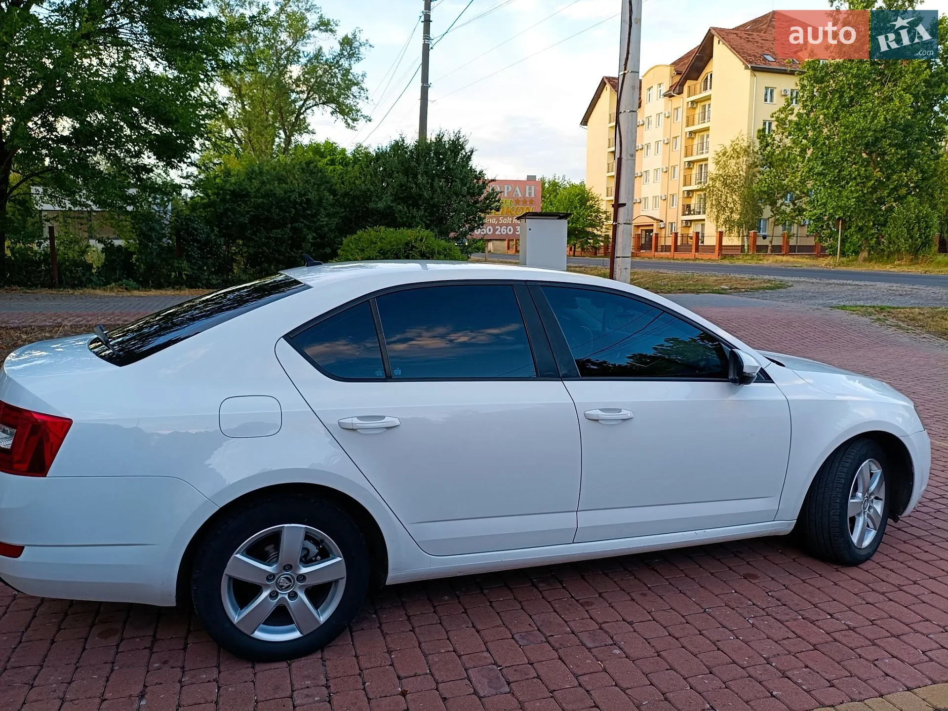 2016 Skoda Octavia - мініатюра 2