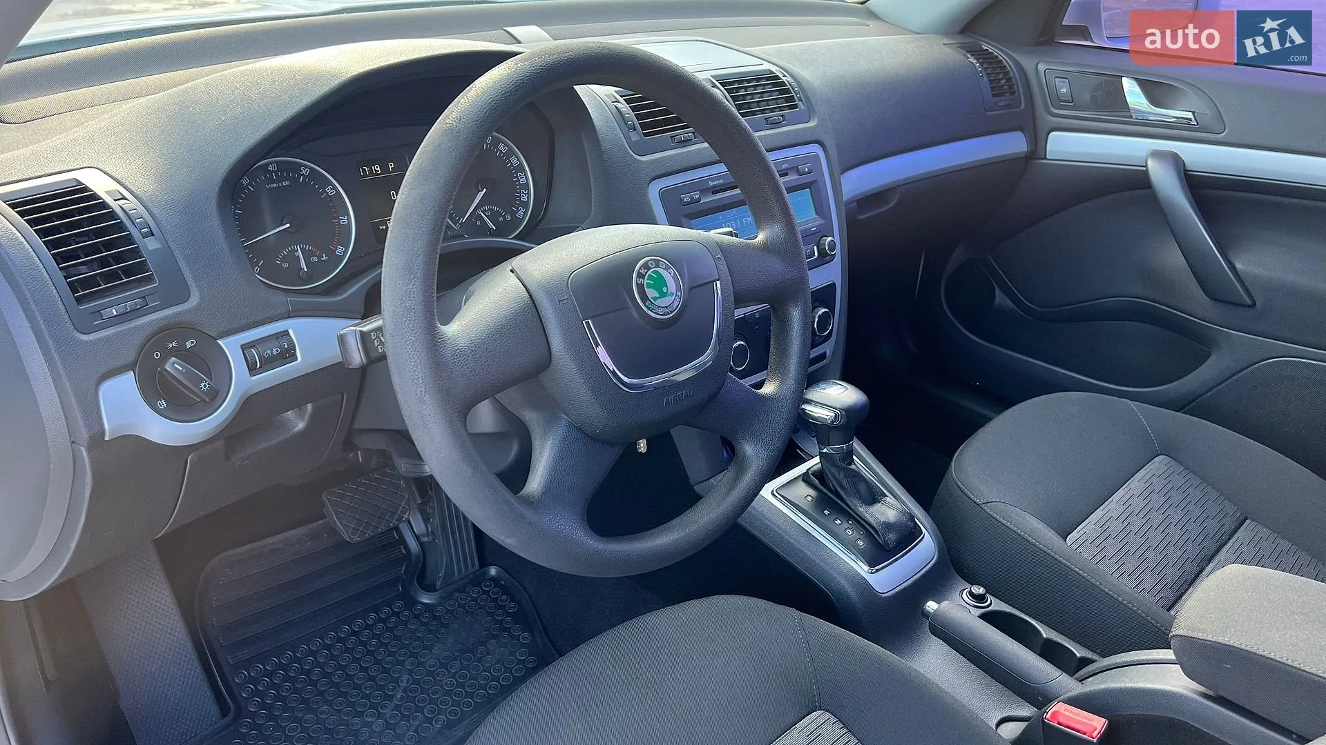 2011 Skoda Octavia - мініатюра 26