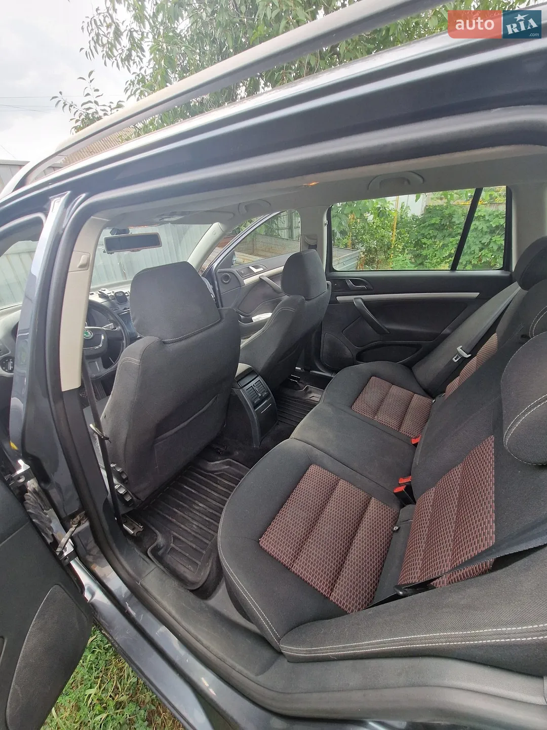 2011 Skoda Octavia - мініатюра 15