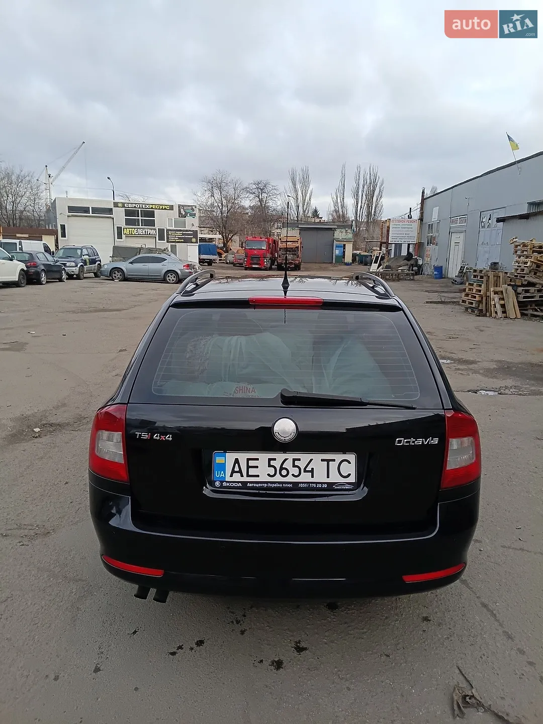 2010 Skoda Octavia - мініатюра 2