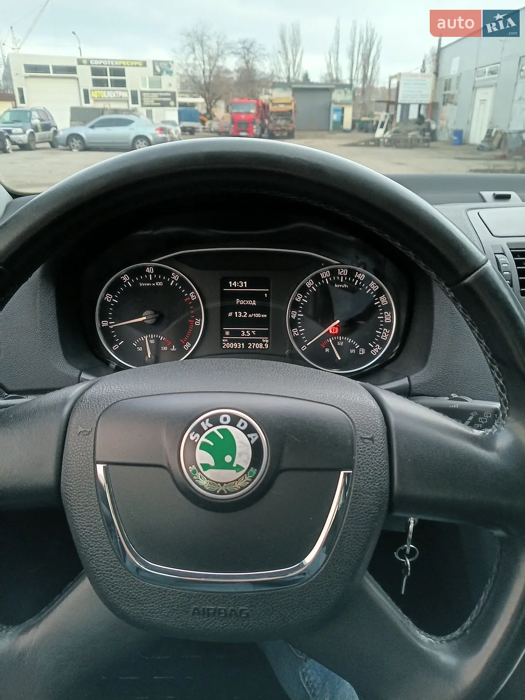 2010 Skoda Octavia - мініатюра 11