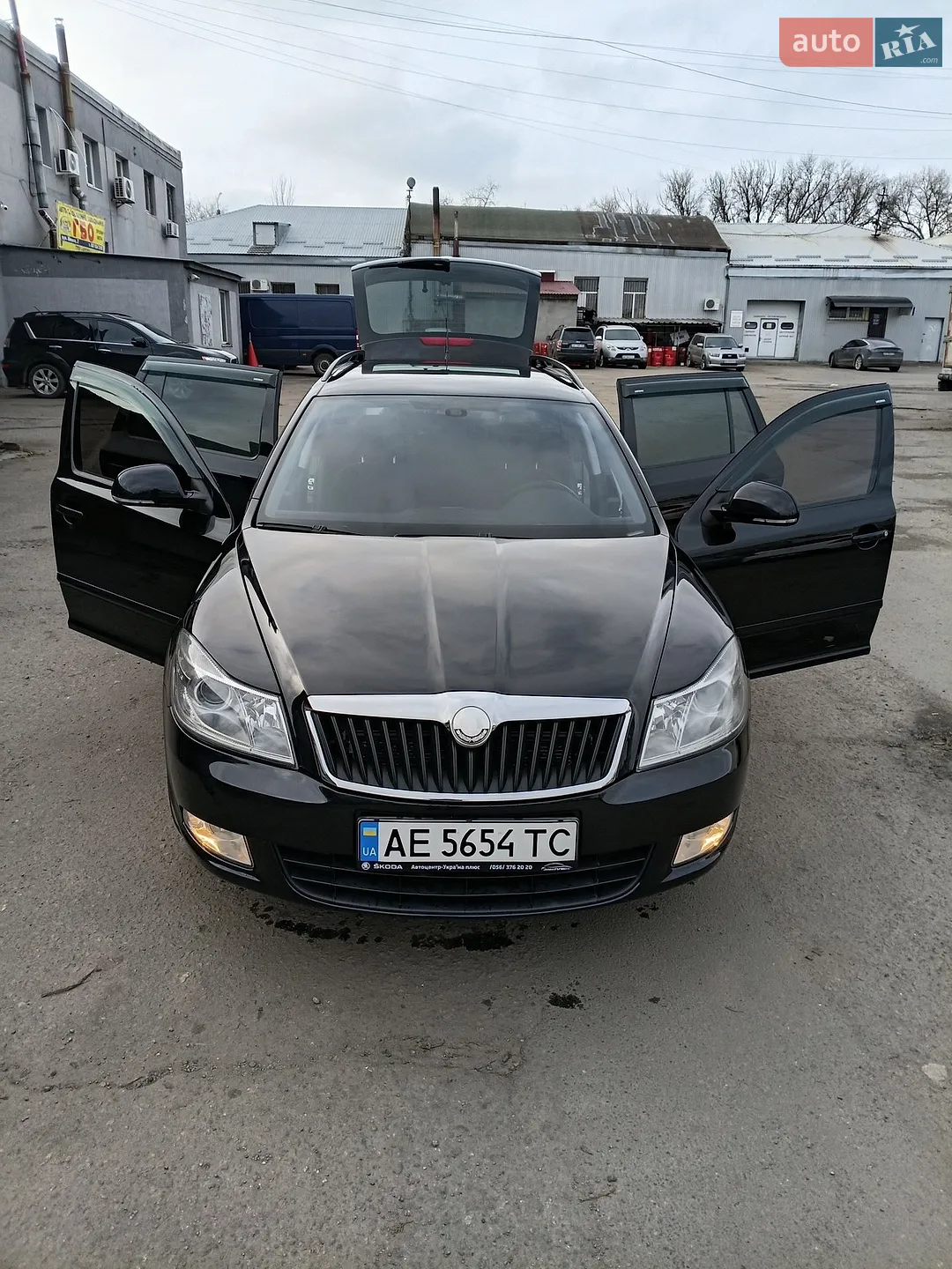 2010 Skoda Octavia - мініатюра 12