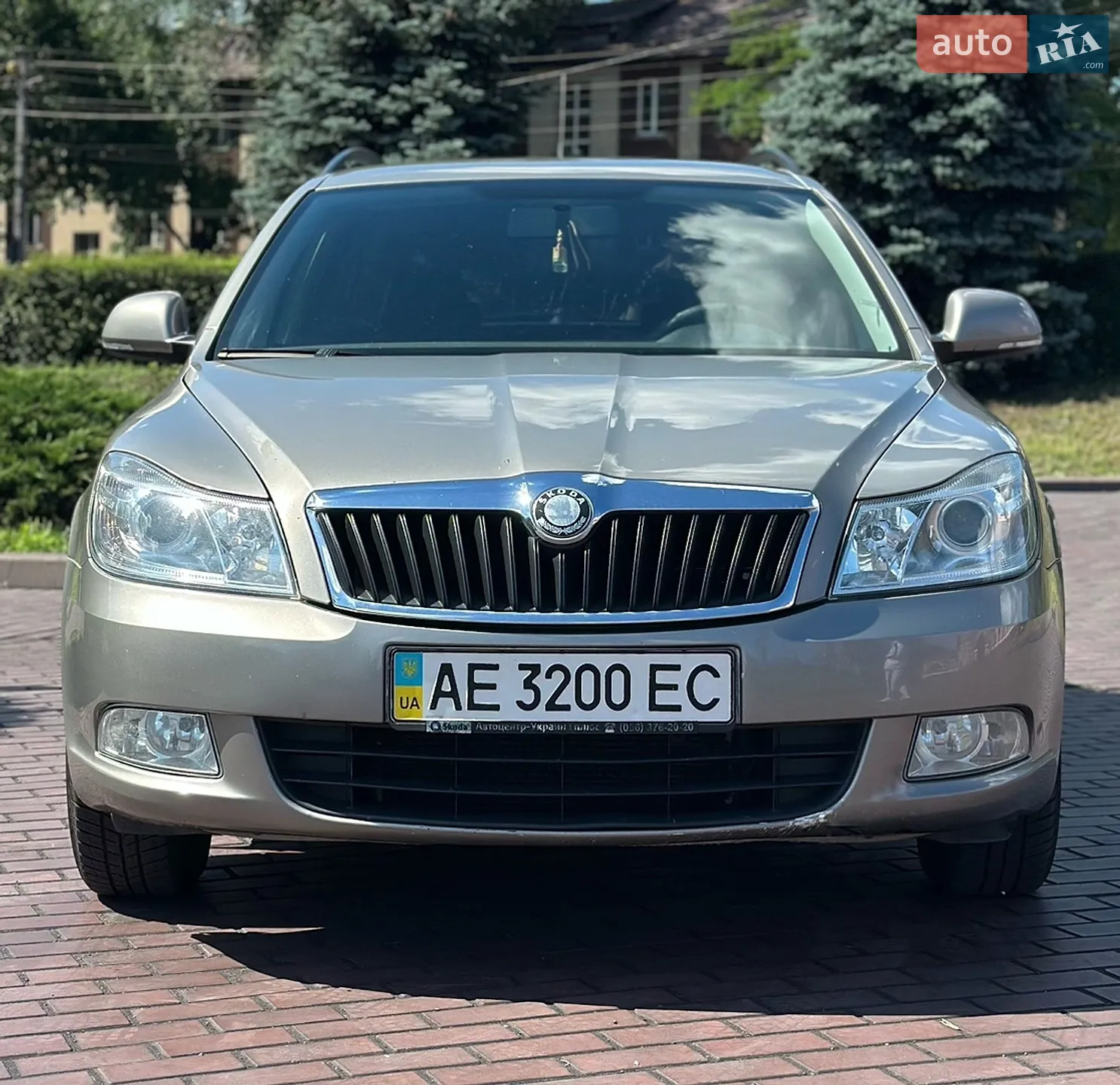 2010 Skoda Octavia - мініатюра 2