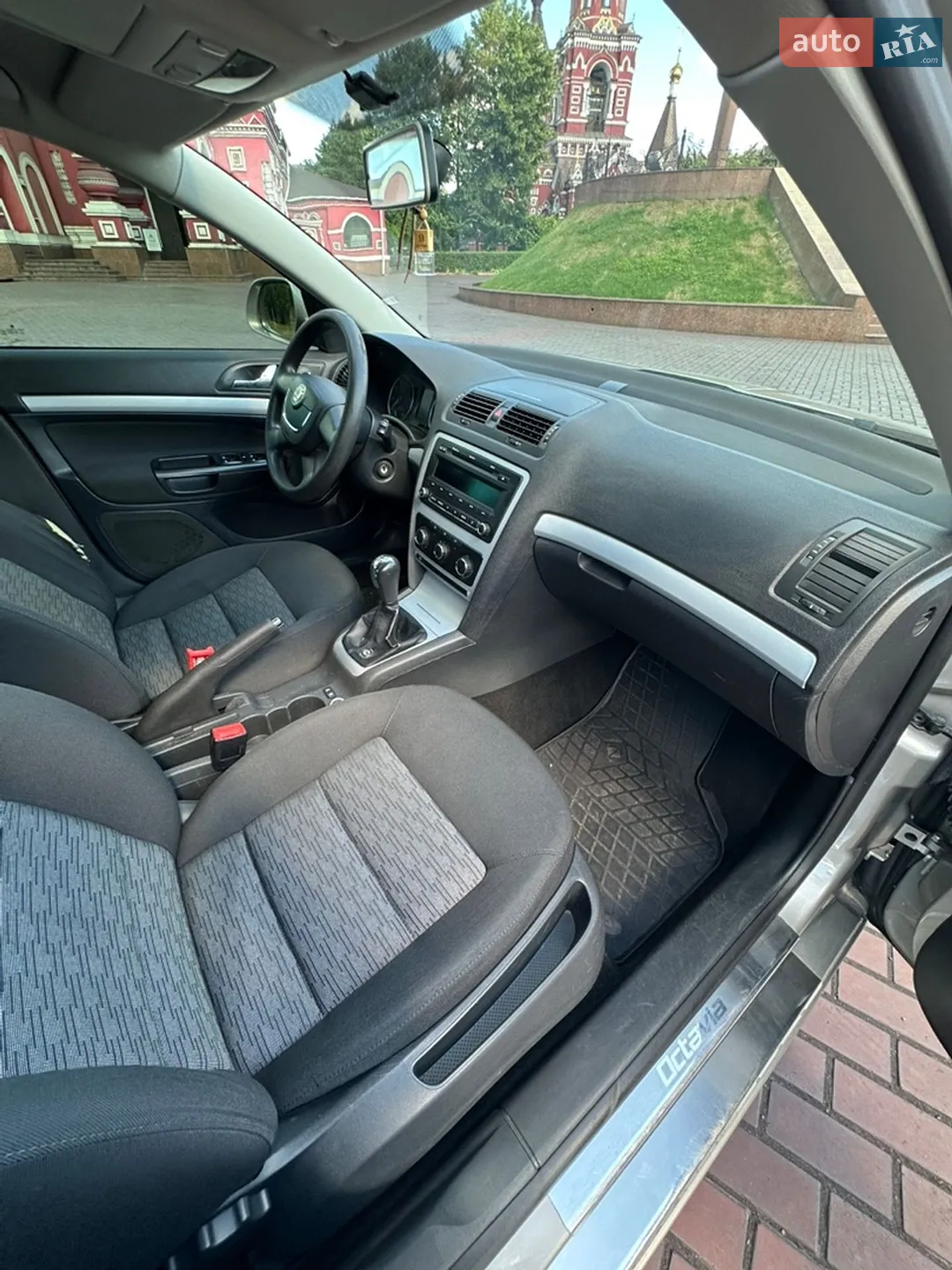 2010 Skoda Octavia - мініатюра 15