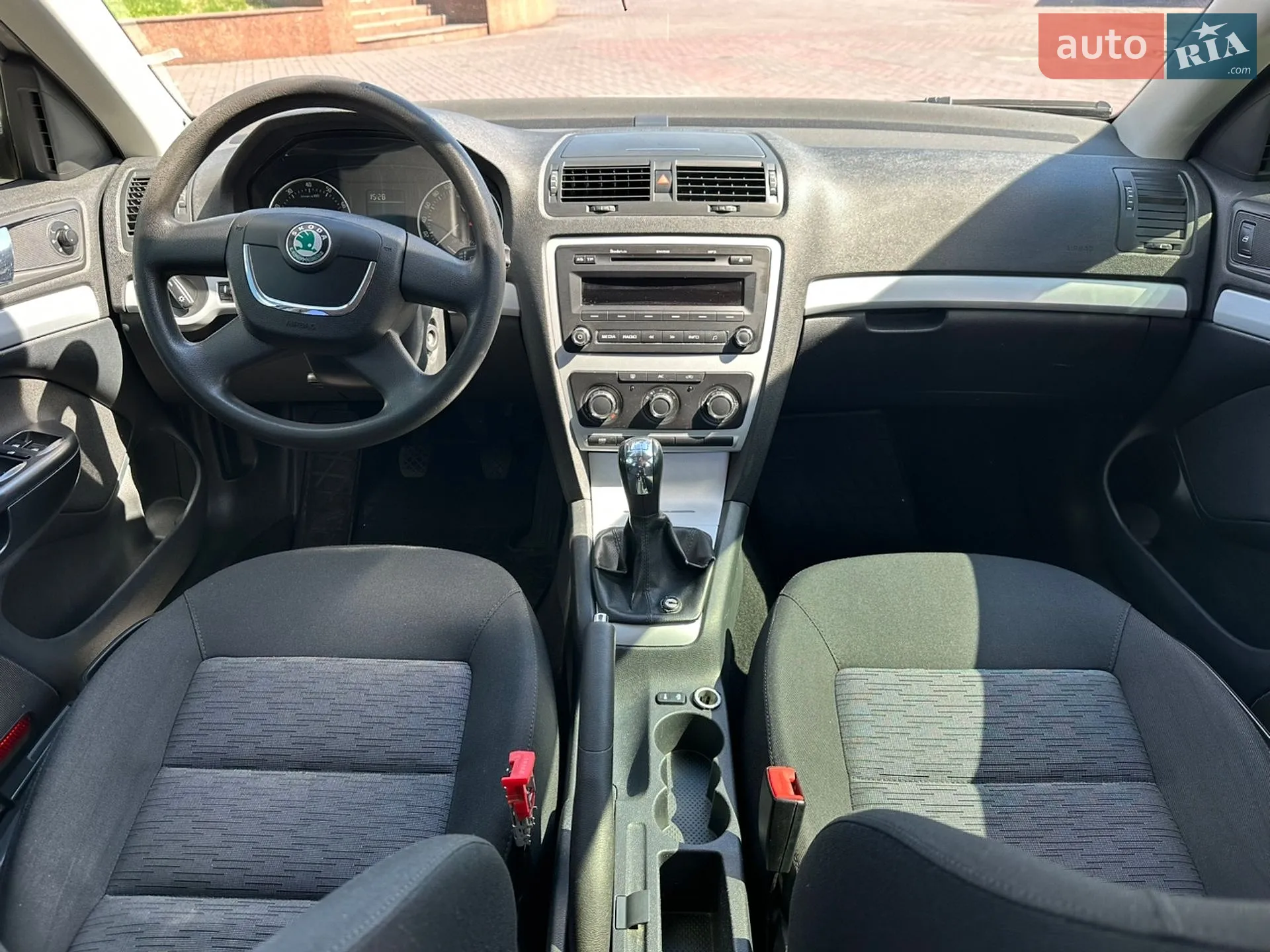 2010 Skoda Octavia - мініатюра 18