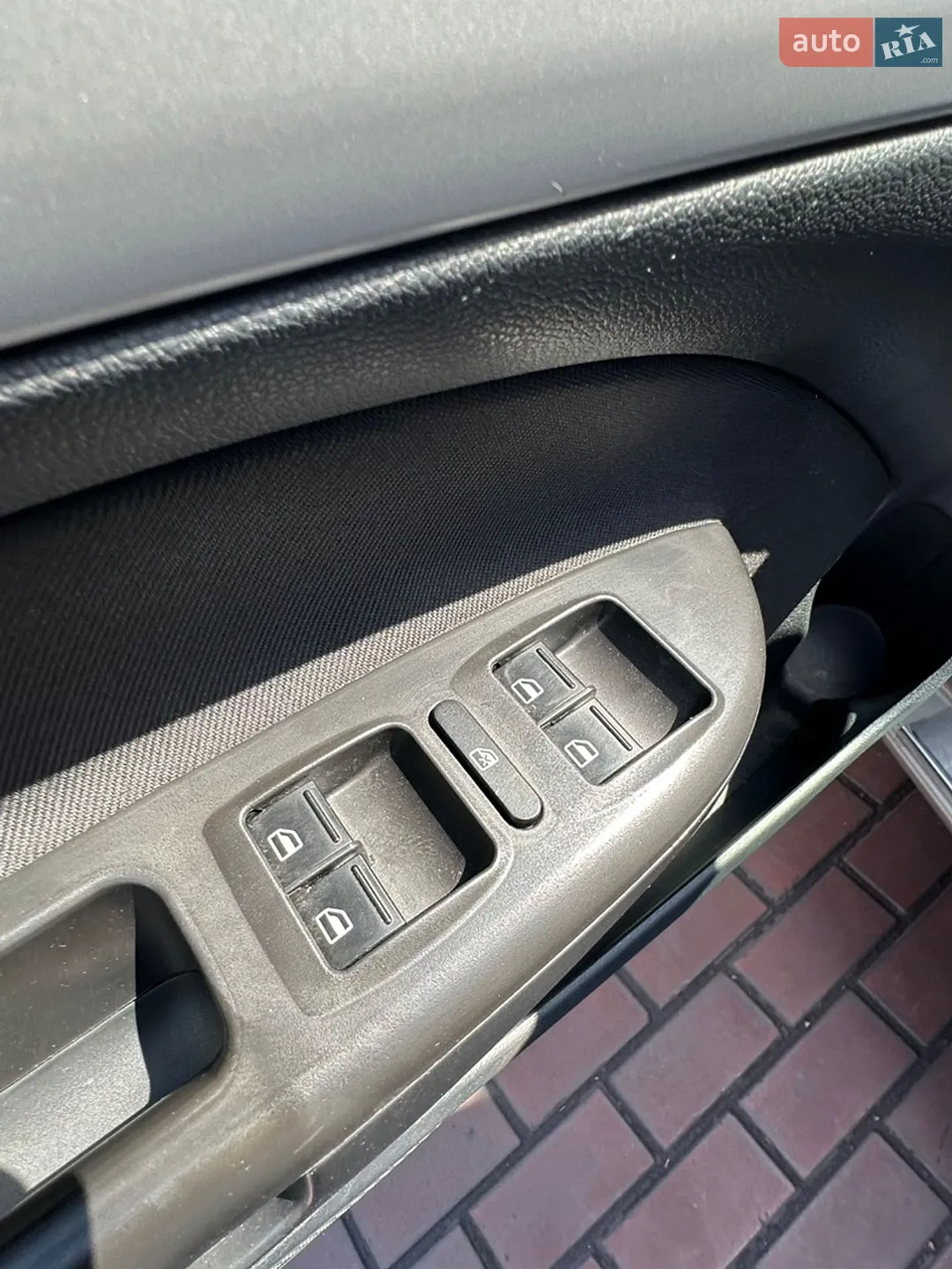 2010 Skoda Octavia - мініатюра 23