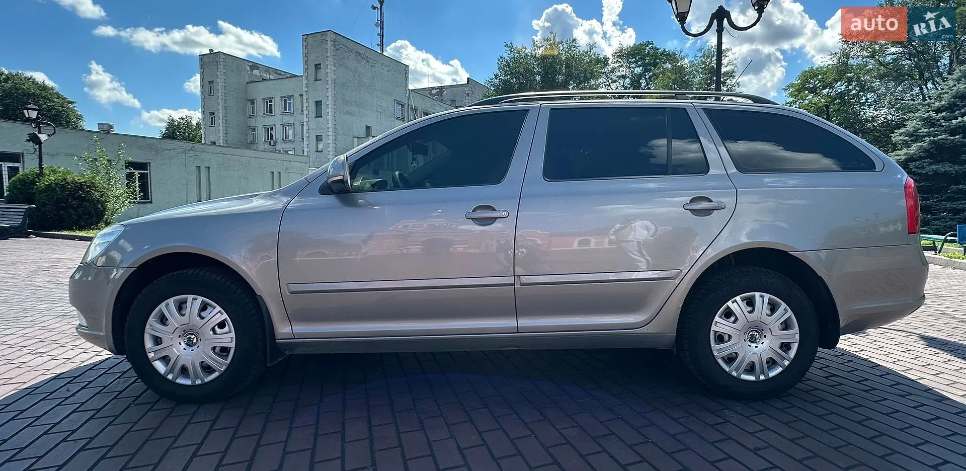 2010 Skoda Octavia - мініатюра 8