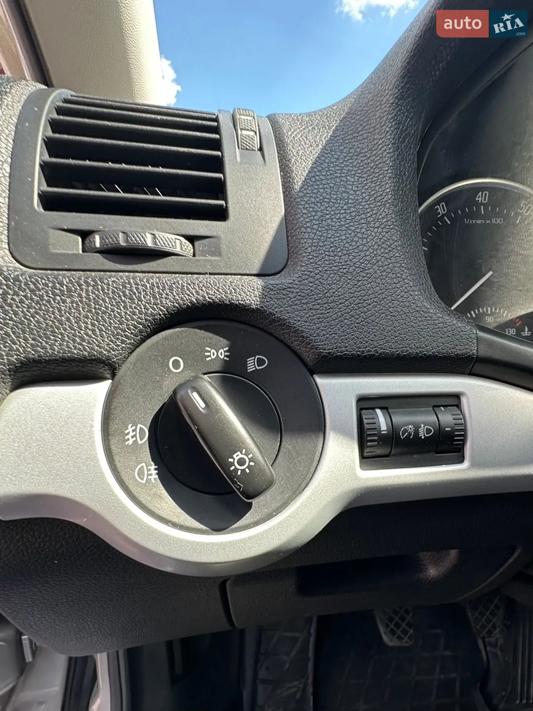 2010 Skoda Octavia - мініатюра 22