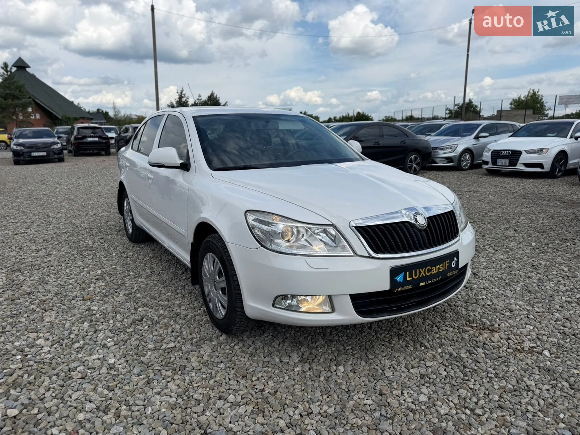 2010 Skoda Octavia - мініатюра 3