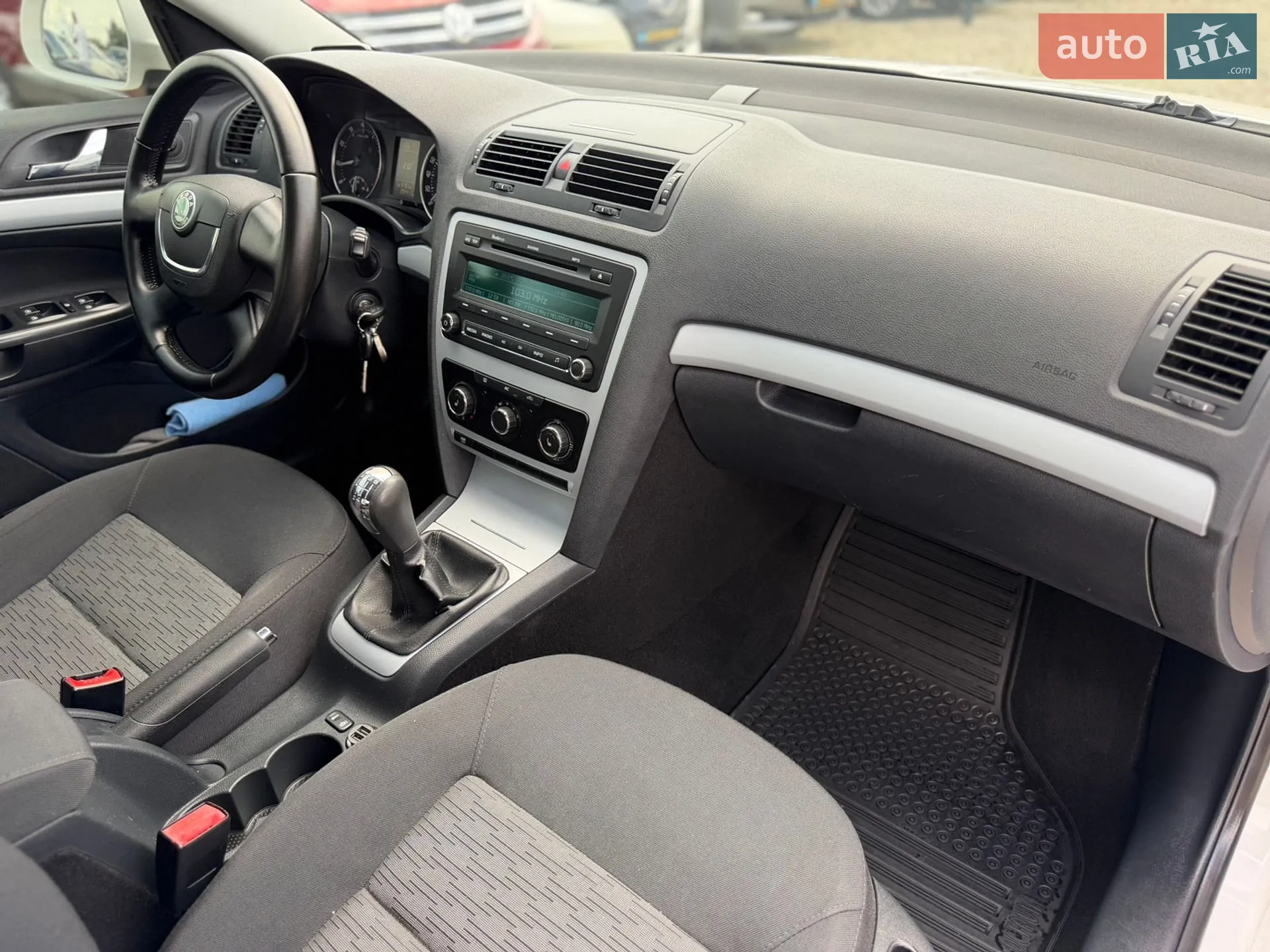 2010 Skoda Octavia - мініатюра 30