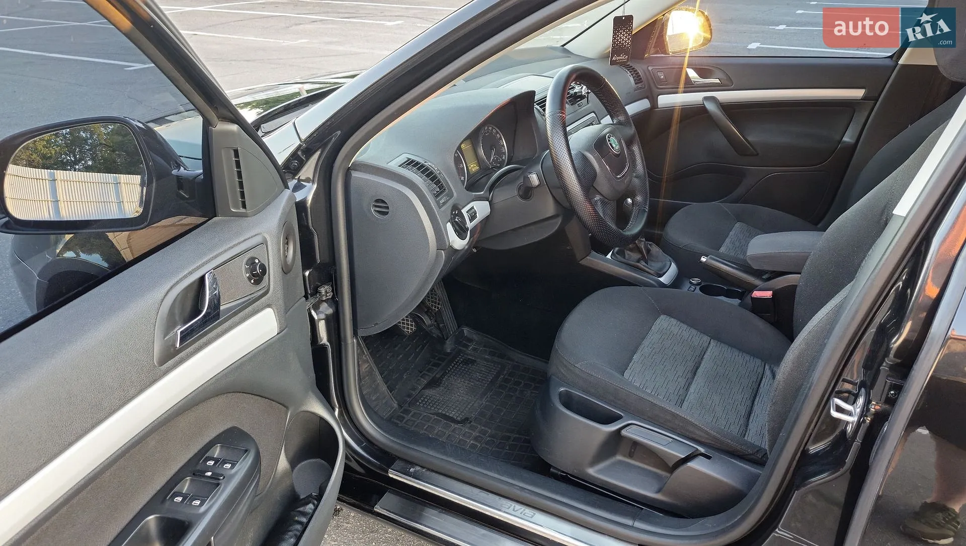 2011 Skoda Octavia - мініатюра 11