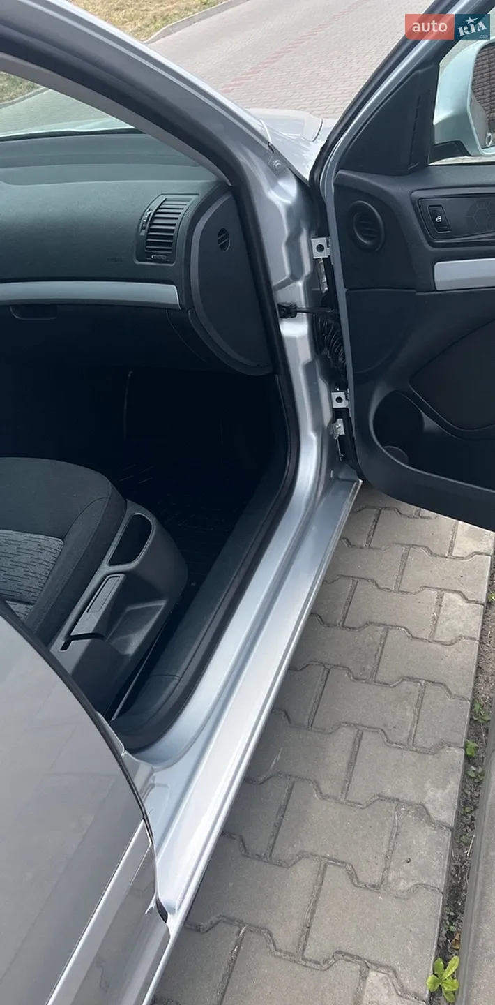 2012 Skoda Octavia - мініатюра 23