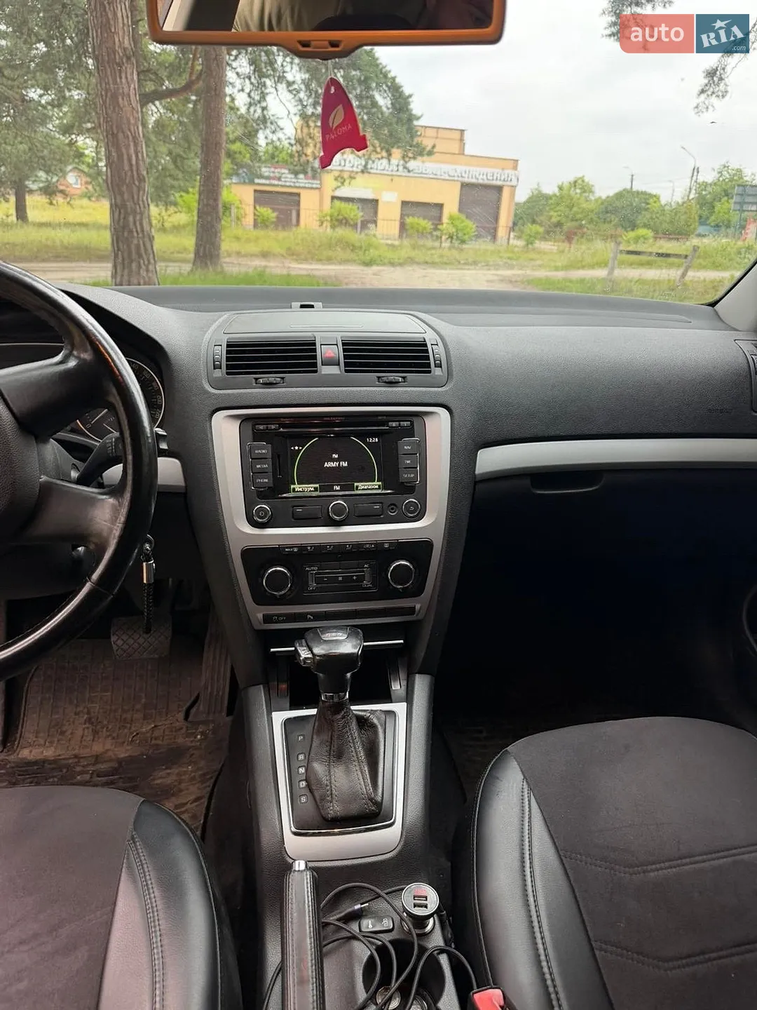 Skoda Octavia 2010 VIN TMBHT21Z1B2020798 фото оголошення 10 з 14