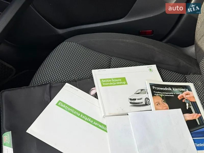 Лифтбек Skoda Octavia 2014 в Новояворовске документ