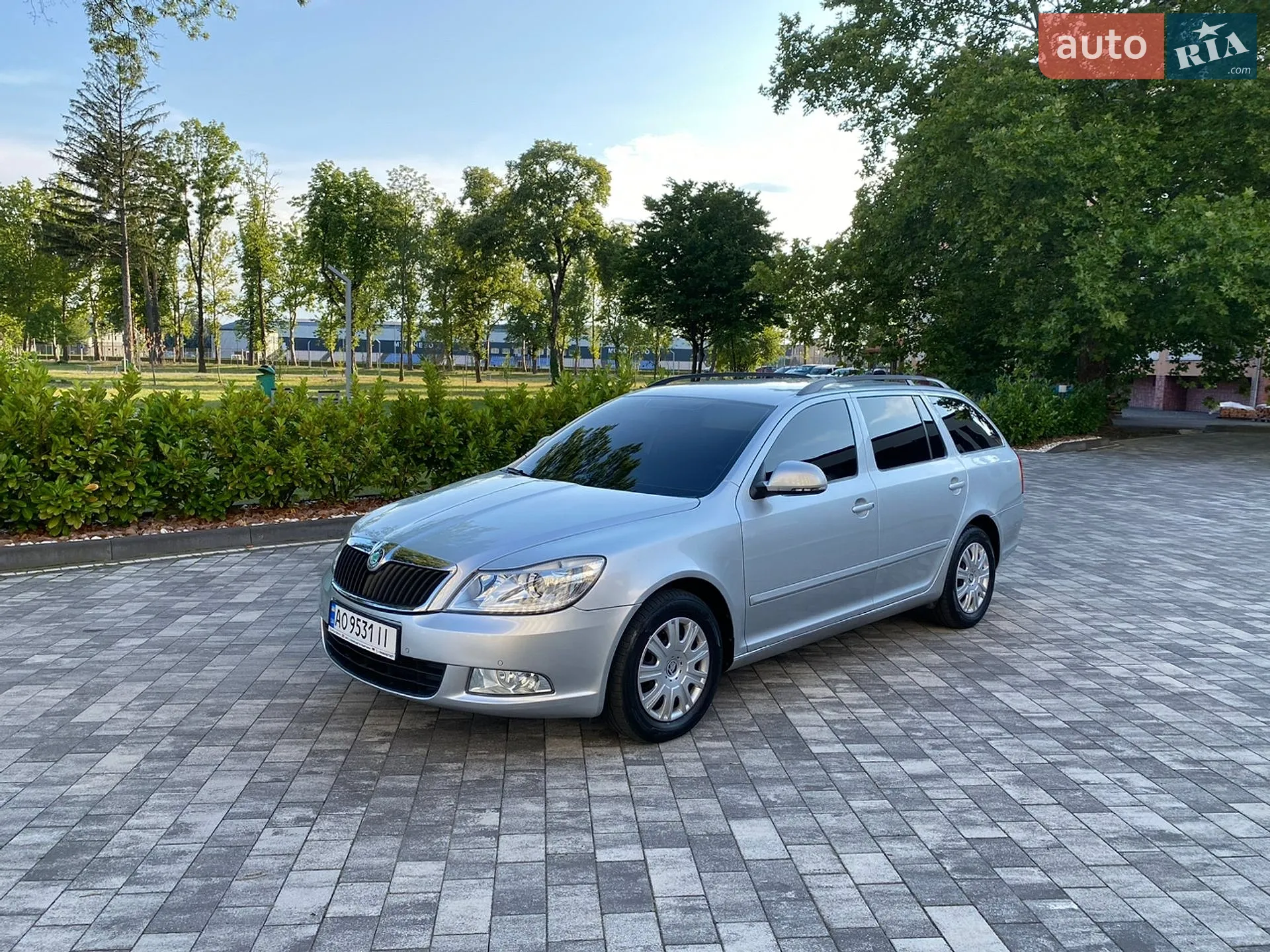 2010 Skoda Octavia - мініатюра 2