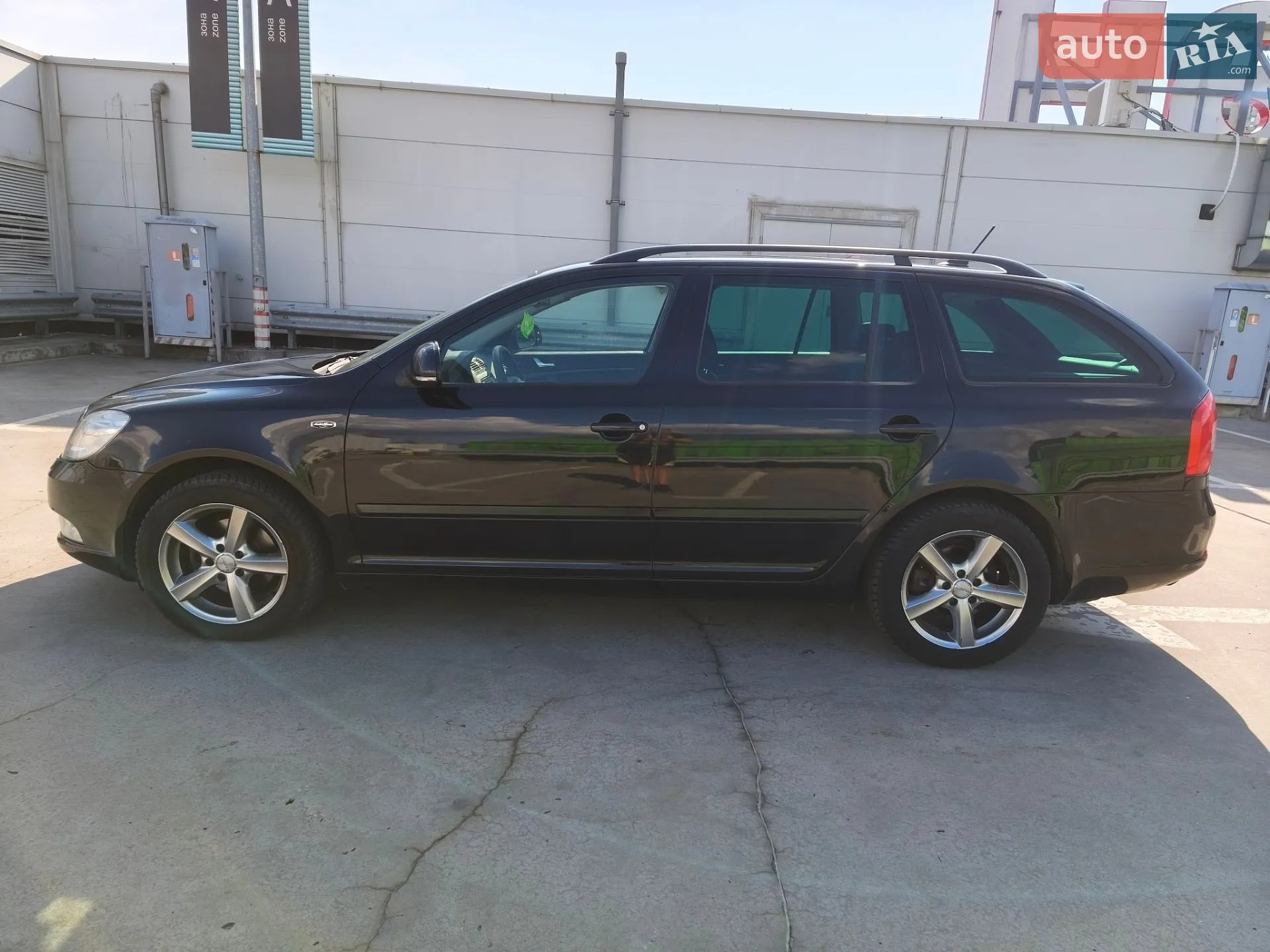 2010 Skoda Octavia - мініатюра 3