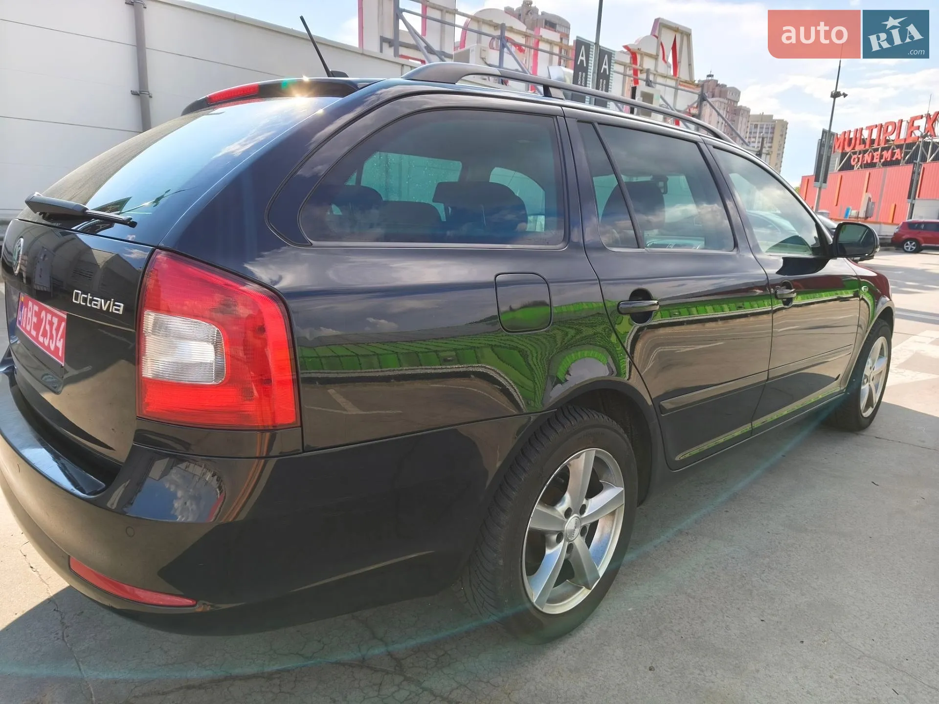 2010 Skoda Octavia - мініатюра 6