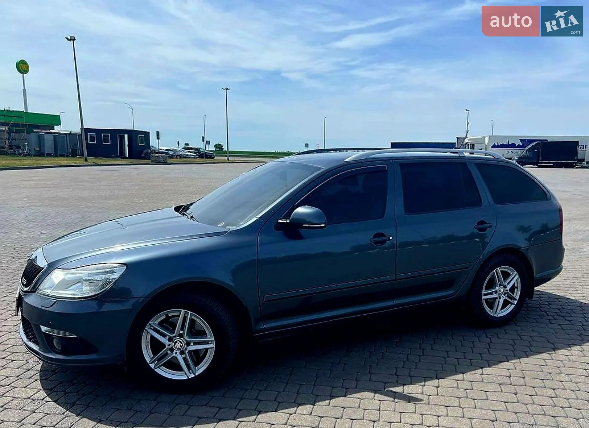 2011 Skoda Octavia - мініатюра 8