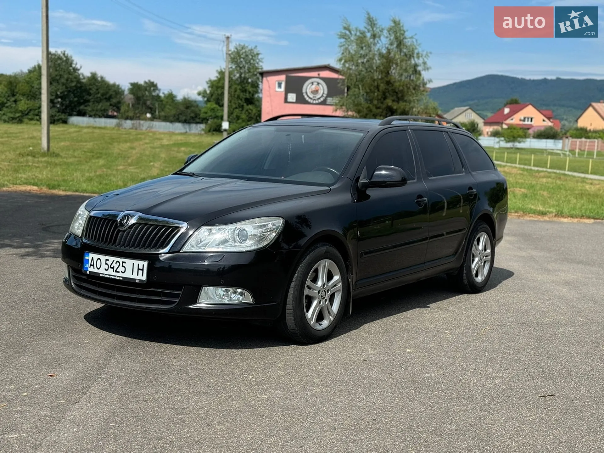 2010 Skoda Octavia - мініатюра 2