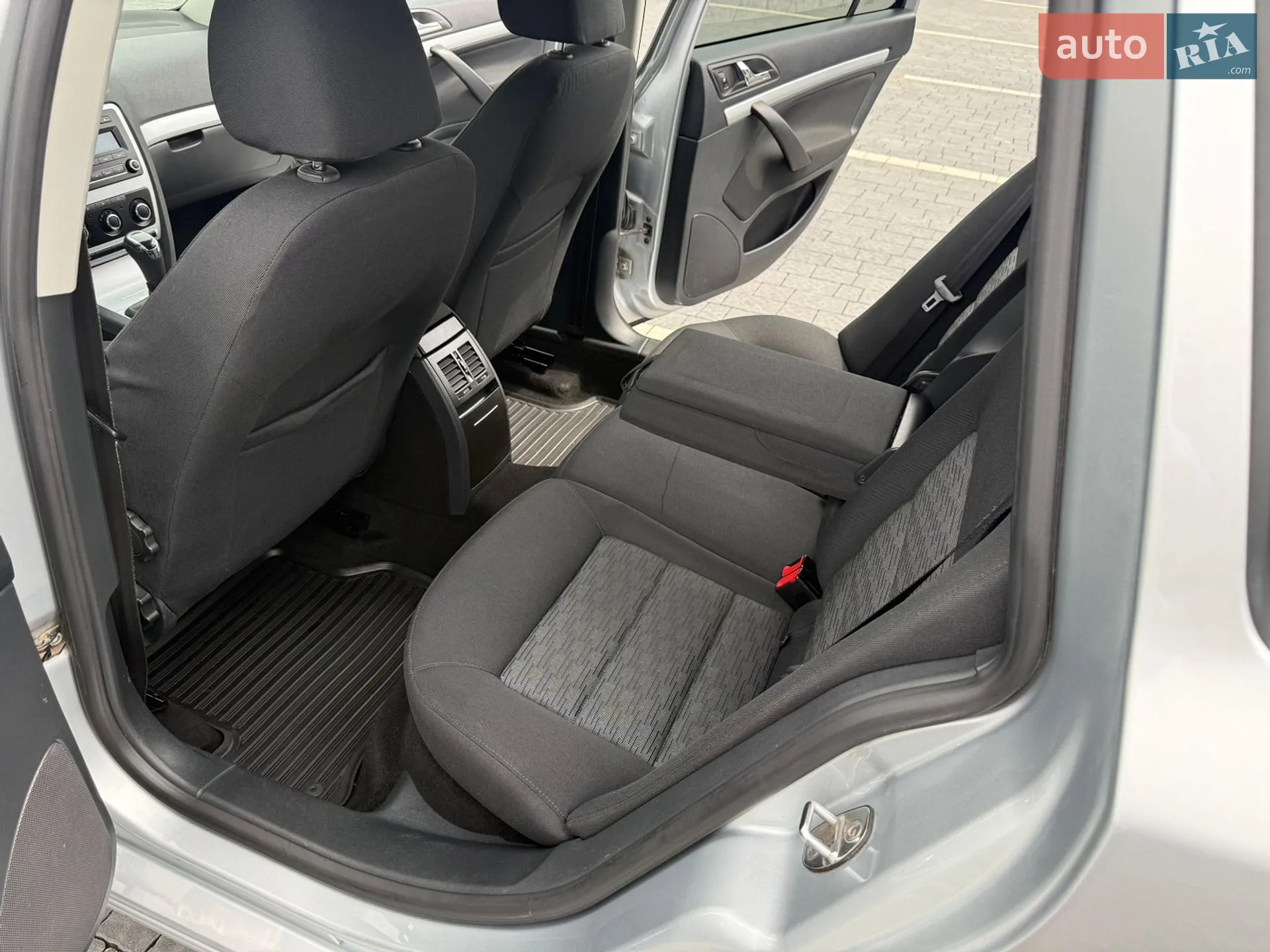 2011 Skoda Octavia - мініатюра 28