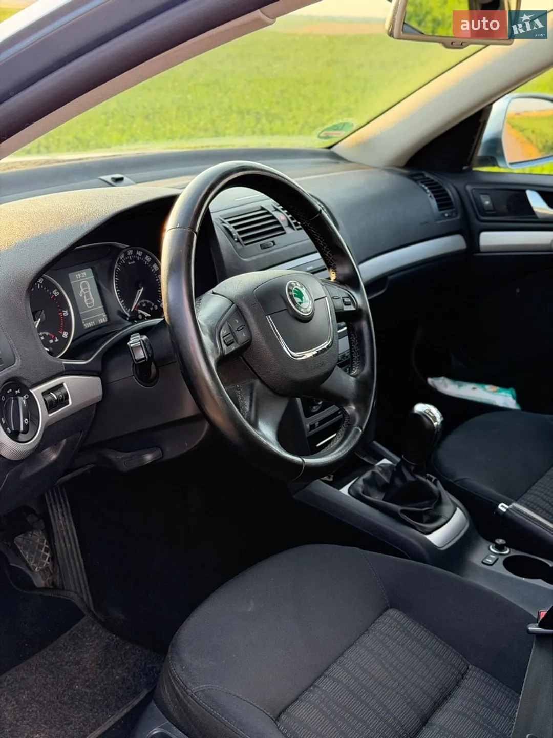 2010 Skoda Octavia - мініатюра 7