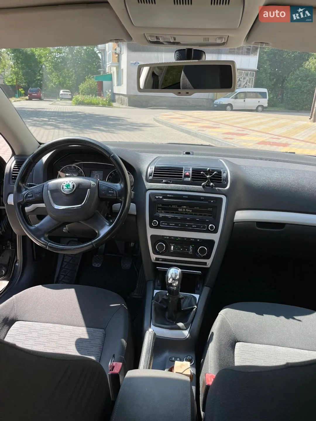 2010 Skoda Octavia - мініатюра 23