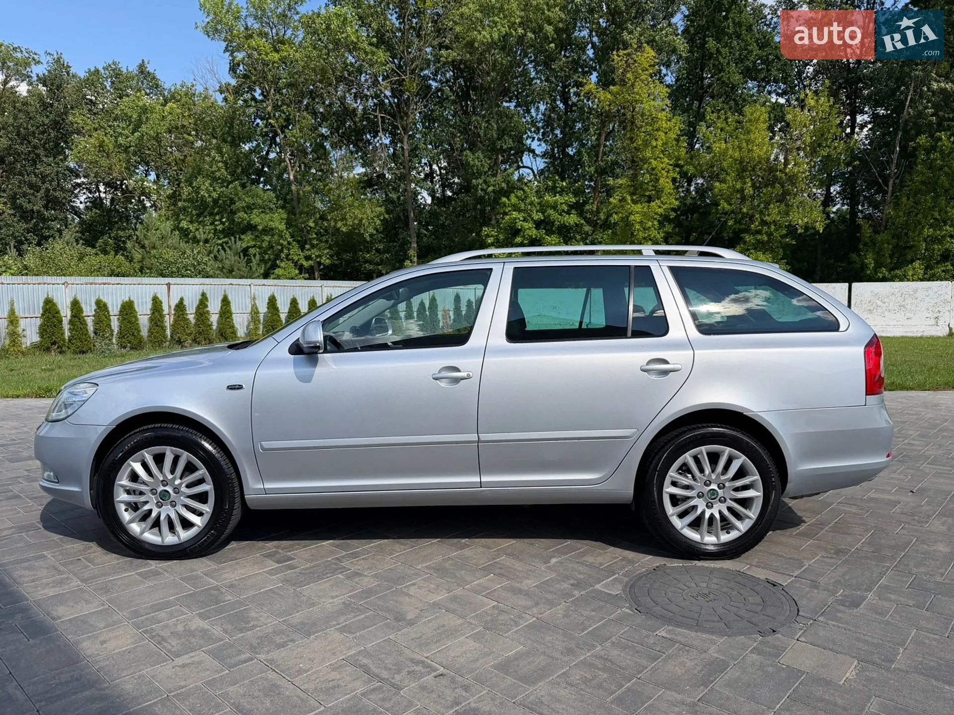 2010 Skoda Octavia - мініатюра 4