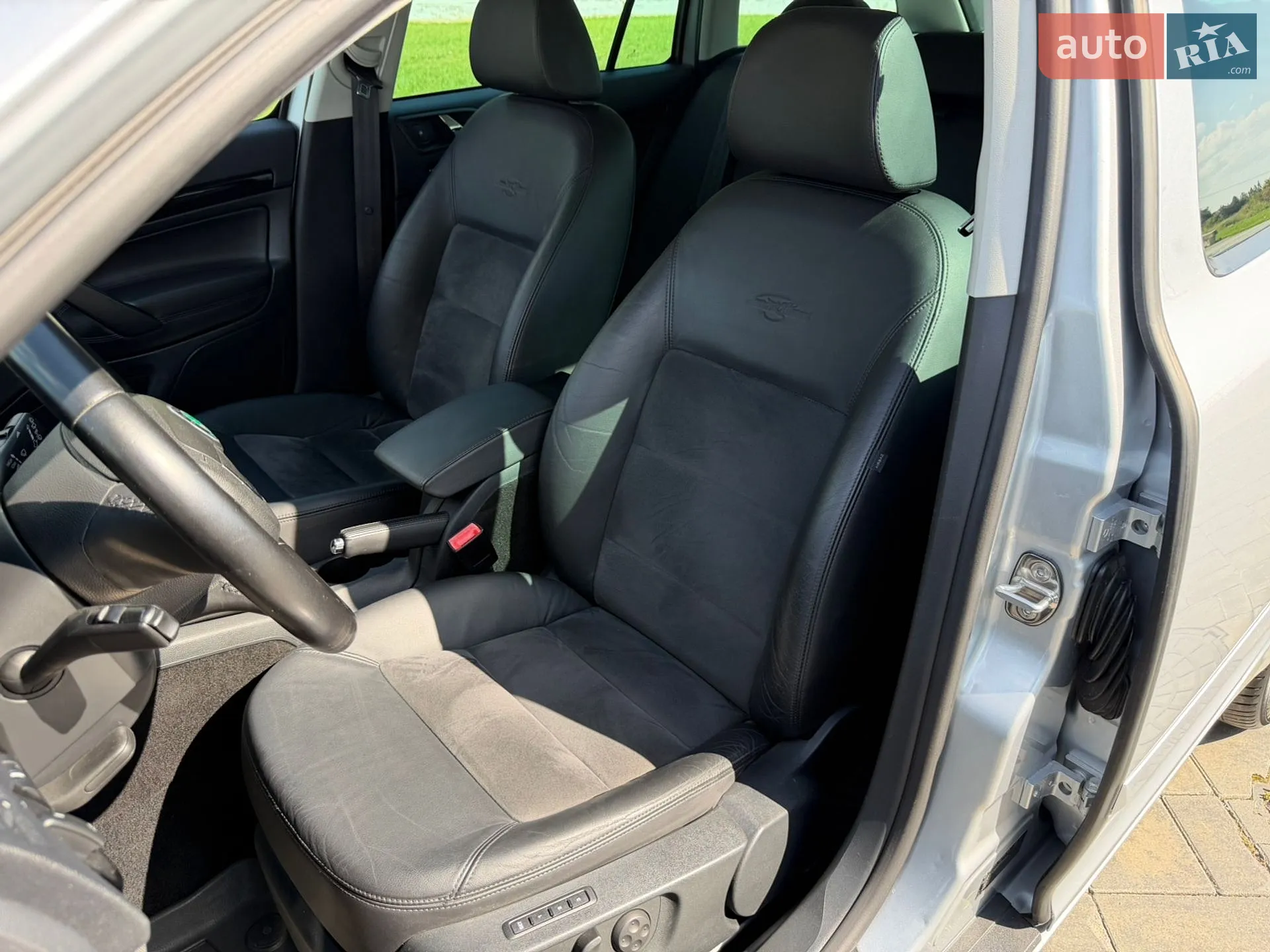 2010 Skoda Octavia - мініатюра 45