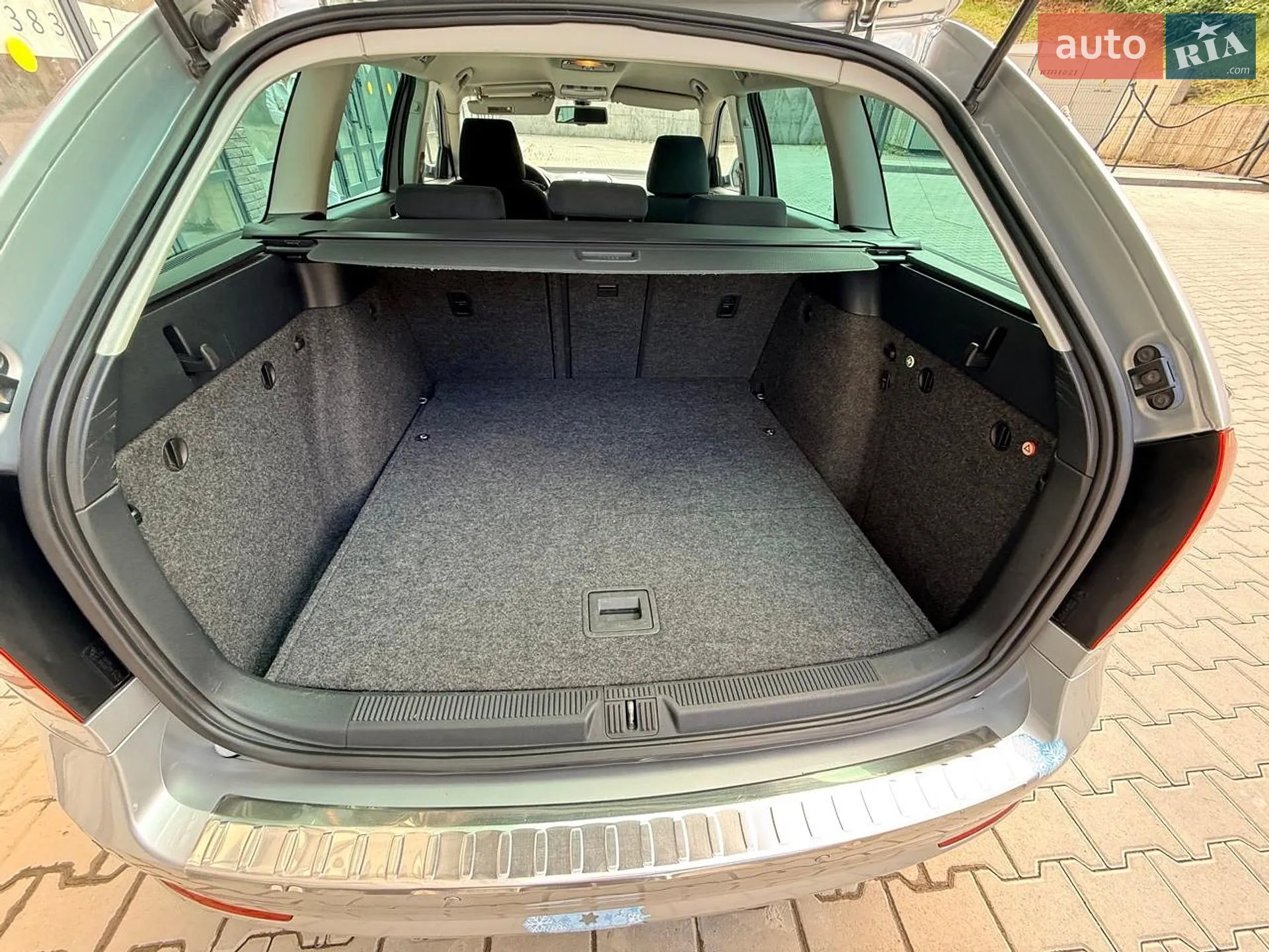 2011 Skoda Octavia - мініатюра 10